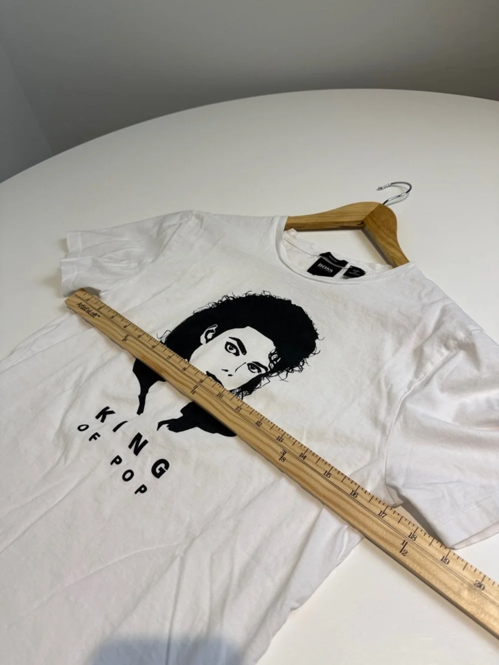 HUGO BOSS White Tee Michael Jackson with Black Graphic Size Small - Picture 8 of 10
